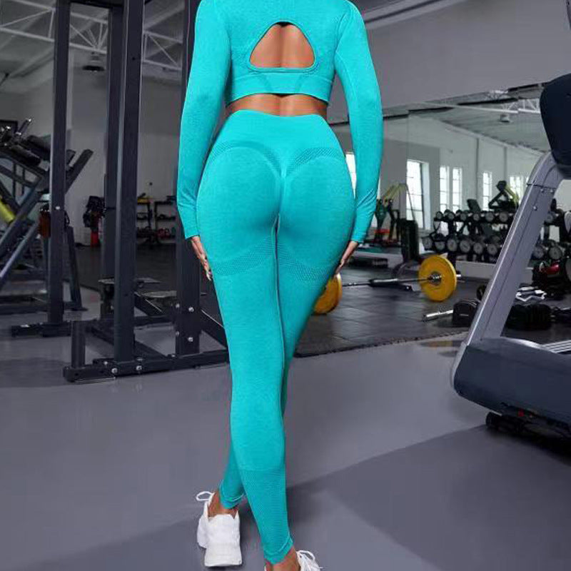 Two-piece fitness set for women