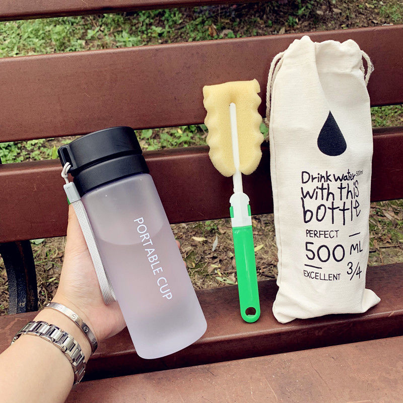 Portable Plastic Water Cup with Shockproof Design