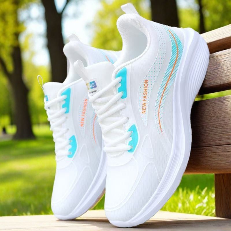 Soft-soled anti-slip running shoes for sports