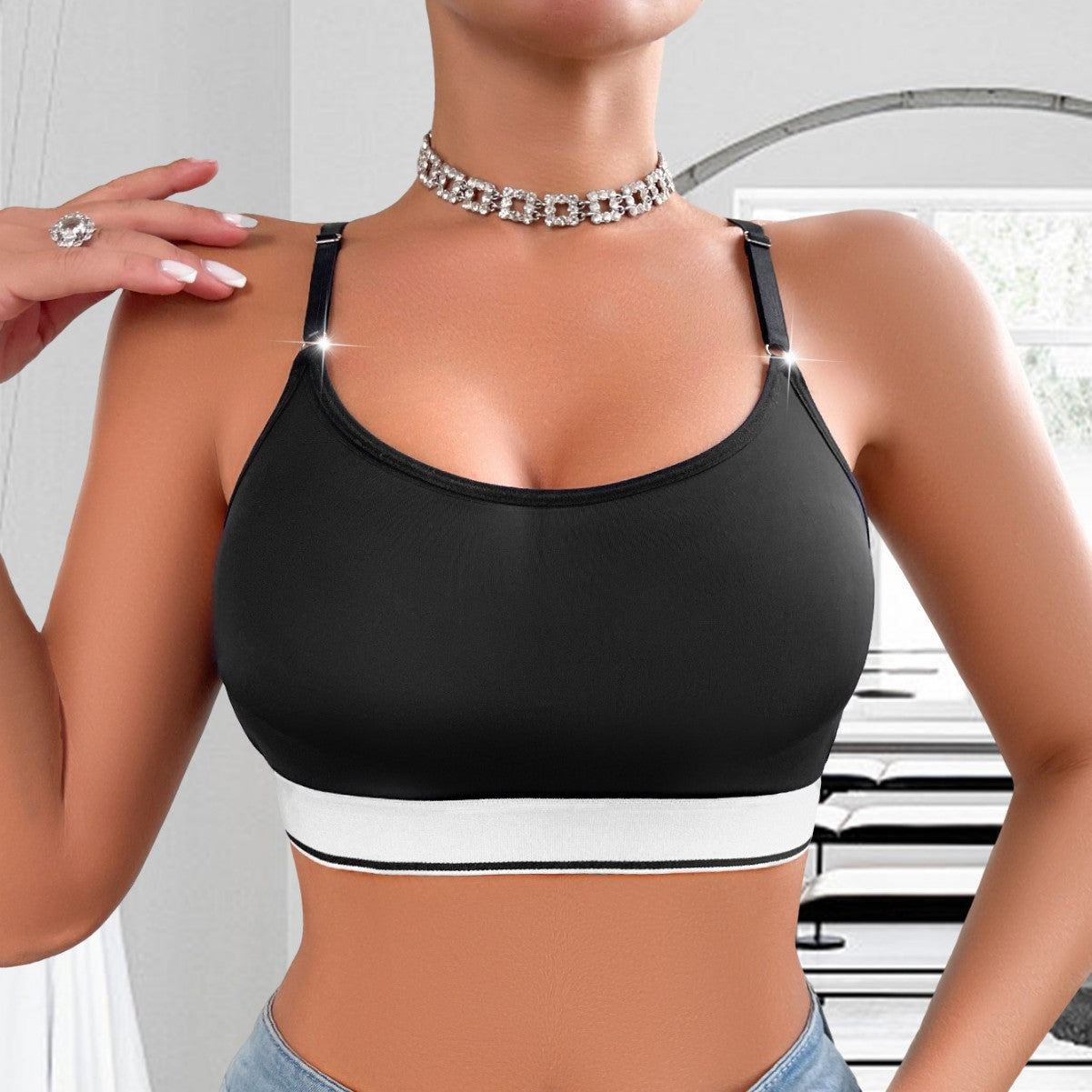 Supportive Seamless Sports Bra for Women