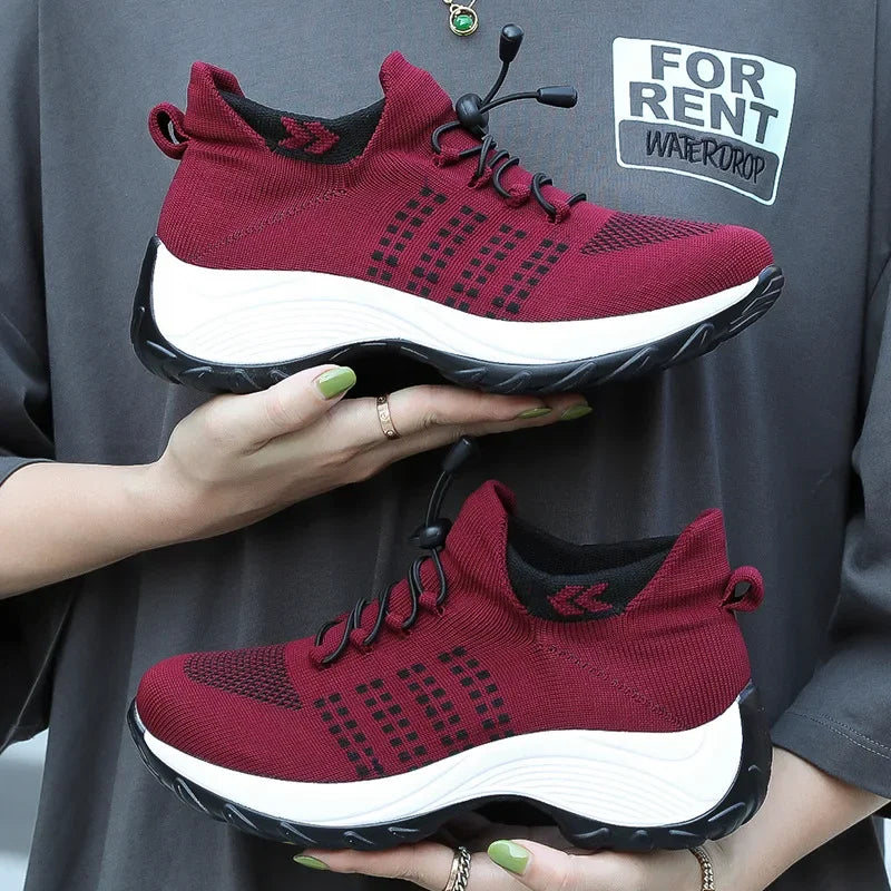 Thick-soled breathable sports shoes