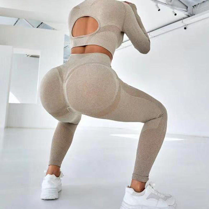 Two-piece fitness set for women