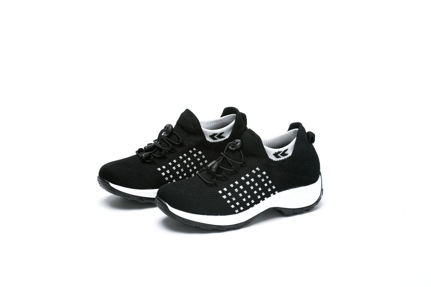 Thick-soled breathable sports shoes