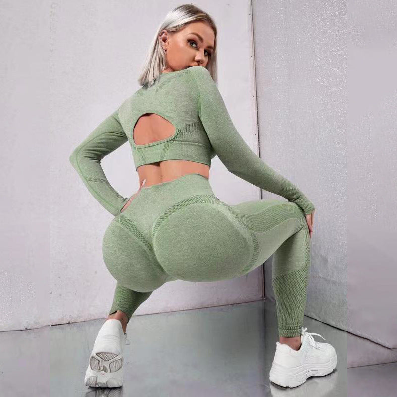 Two-piece fitness set for women