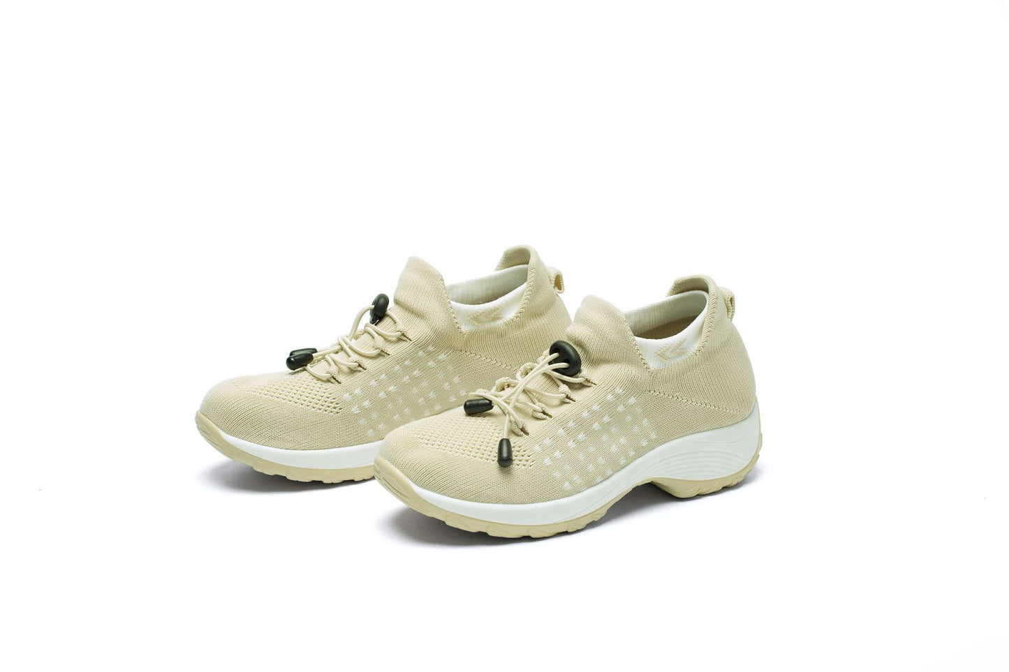 Thick-soled breathable sports shoes